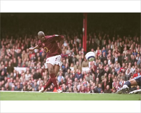 Abou Diaby scores Arsenals 5th goal. Arsenal 5: 0 Aston Villa. FA Premiership
