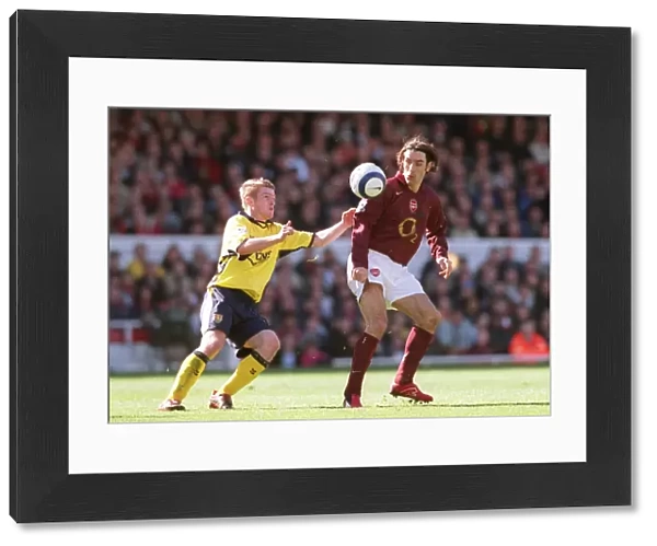 Robert Pires (Arsenal) Steven Davis (Villa). Arsenal 5: 0 Aston Villa