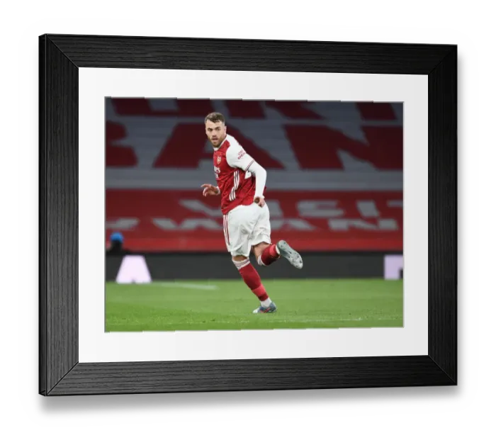 Framed Print : Arsenal's Calum Chambers in Action at Emptied Emirates Stadium: Arsenal v Everton, Premier League 2020-21 Framed Print : Arsenal's Calum Chambers in Action at Emptied Emirates Stadium: Arsenal v Everton, Premier League 2020-21