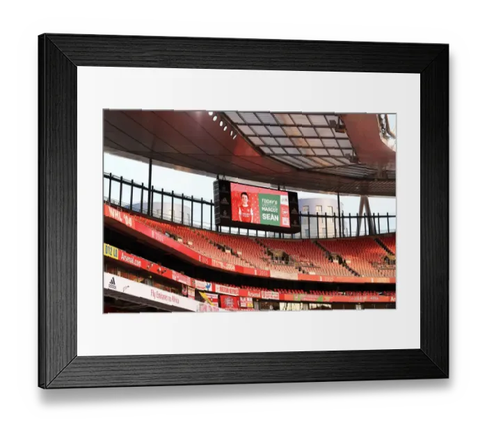 Framed Print : Arsenal vs. Everton: Premier League Showdown at Emirates Stadium