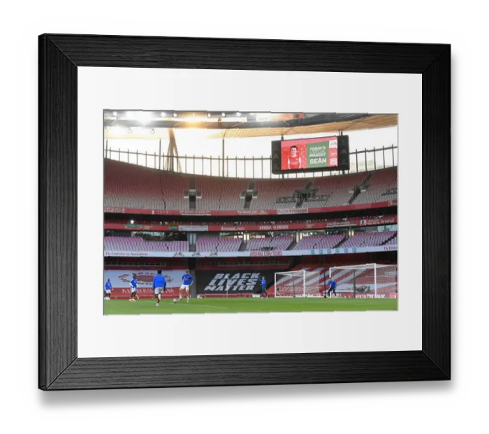 Framed Print : Arsenal vs. Everton: Premier League Showdown at Emirates Stadium