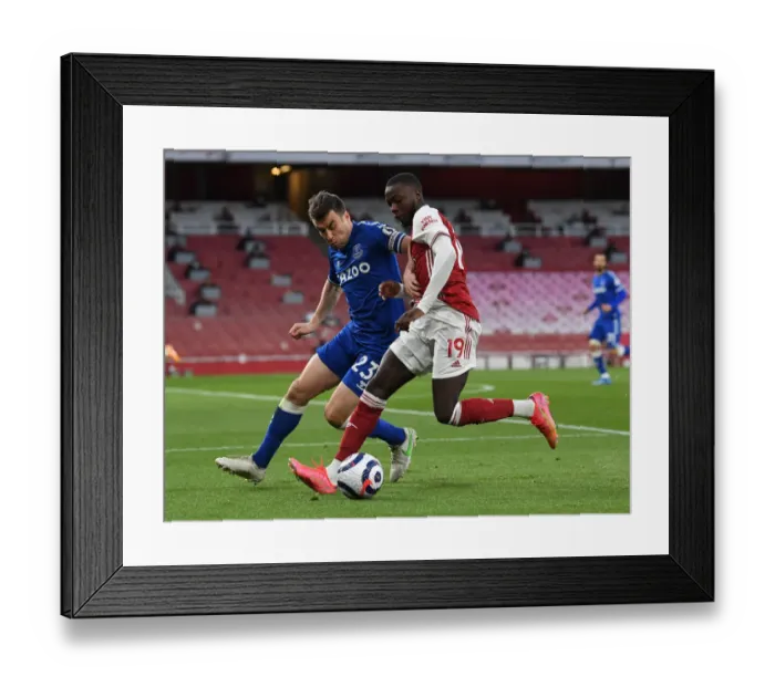 Framed Print : Arsenal's Pepe Clashes with Everton's Coleman in Premier League Showdown Framed Print : Arsenal's Pepe Clashes with Everton's Coleman in Premier League Showdown