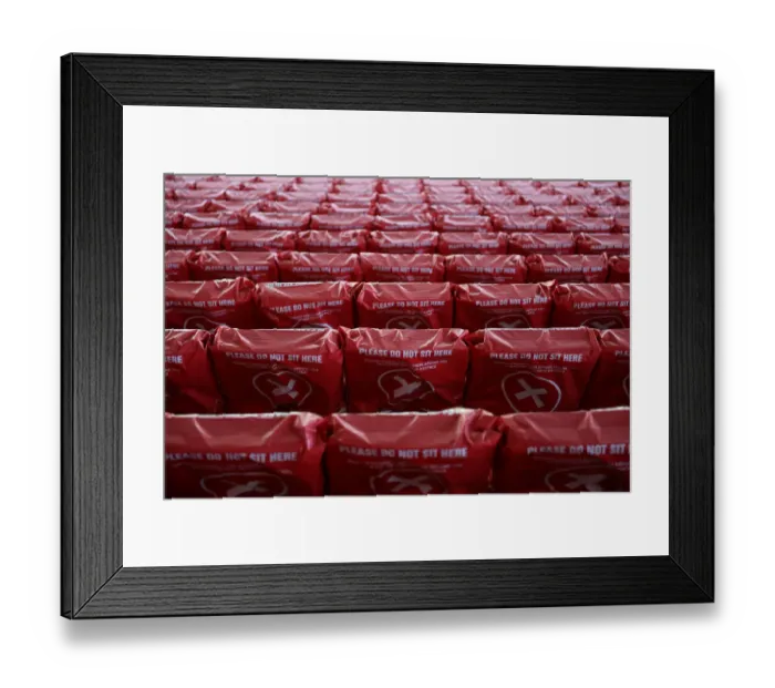 Framed Print : Arsenal vs. Everton: Emirates Stadium Awaits Premier League Clash