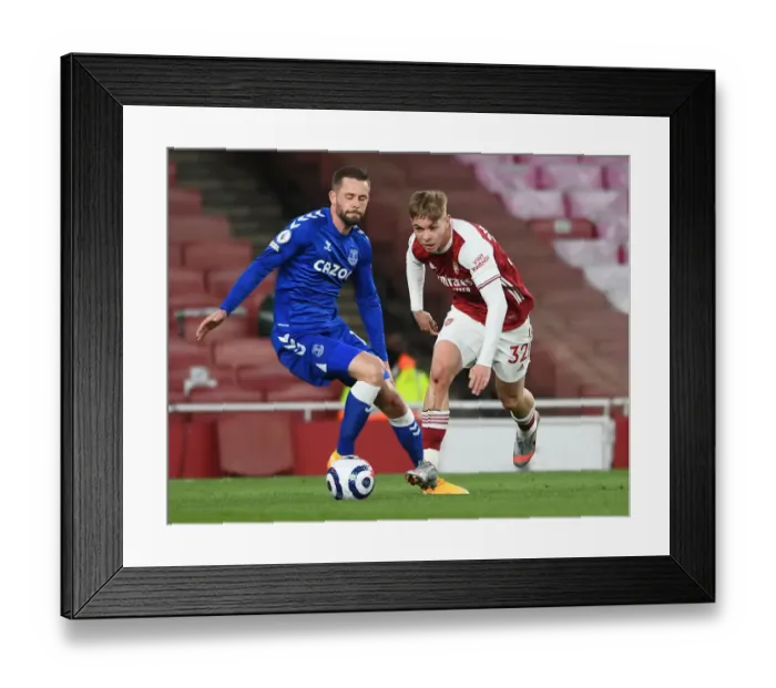 Framed Print : Intense Rivalry: Smith Rowe vs Sigurdsson Clash at Arsenal vs Everton, Premier League 2021 Framed Print : Intense Rivalry: Smith Rowe vs Sigurdsson Clash at Arsenal vs Everton, Premier League 2021