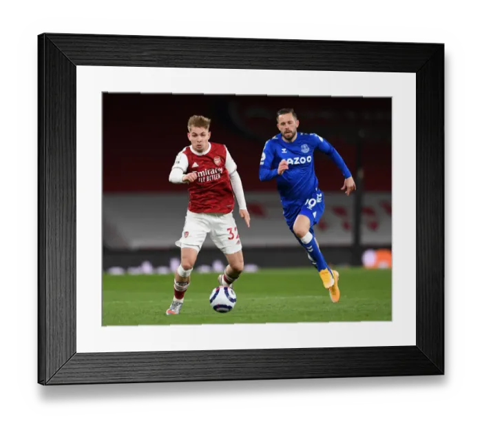 Framed Print : Emile Smith Rowe in Action: Arsenal vs. Everton, Premier League 2020-21