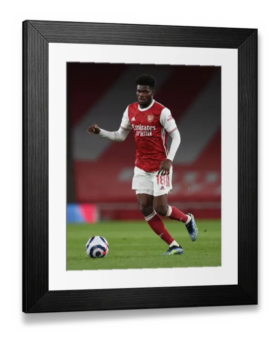 Framed Print : Thomas Partey in Action: Arsenal vs Everton, Premier League 2020-21