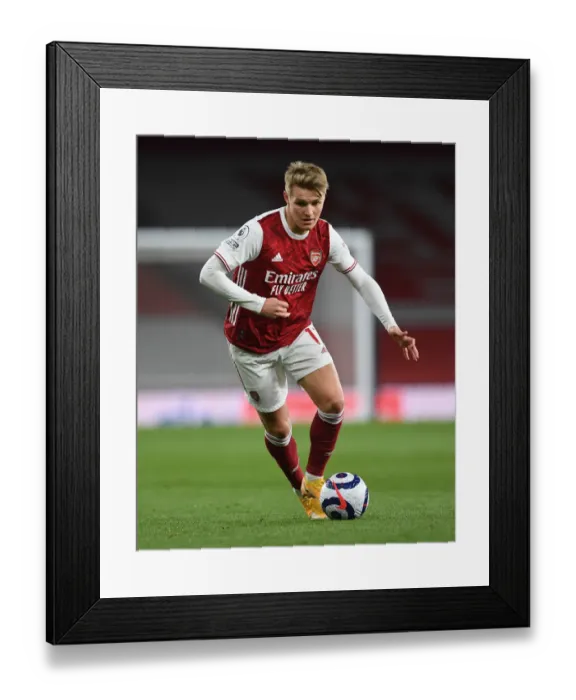 Framed Print : Martin Odegaard in Action: Arsenal vs Everton, Premier League 2020-21 Framed Print : Martin Odegaard in Action: Arsenal vs Everton, Premier League 2020-21