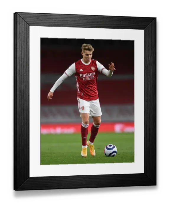 Framed Print : Martin Odegaard in Action: Arsenal vs Everton, Premier League 2020-21 Framed Print : Martin Odegaard in Action: Arsenal vs Everton, Premier League 2020-21