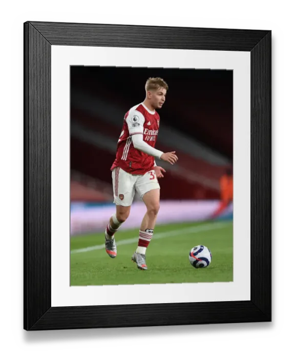 Framed Print : Arsenal's Emile Smith Rowe Shines in Arsenal v Everton Premier League Clash