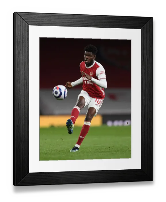 Framed Print : Thomas Partey in Action: Arsenal vs Everton, Premier League 2020-21