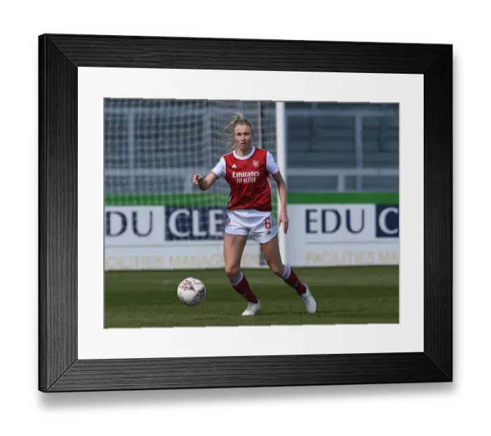 Framed Print : Arsenal's Leah Williamson: Unwavering Focus Amid Empty Meadow Park in FA WSL Amid Coronavirus Restrictions