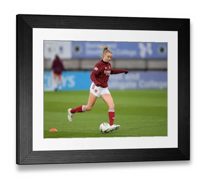 Framed Print : Arsenal's Leah Williamson Gears Up for West Ham Clash in Empty Meadow Park (FA WSL 2021) Framed Print : Arsenal's Leah Williamson Gears Up for West Ham Clash in Empty Meadow Park (FA WSL 2021)
