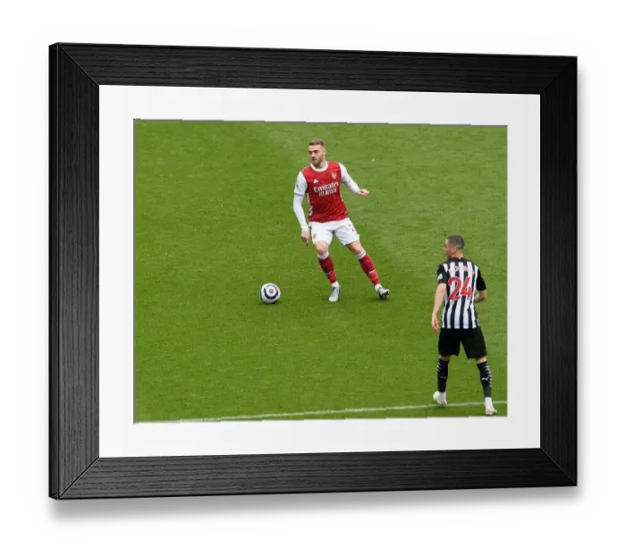 Framed Print : Arsenal's Calum Chambers at Empty St. James Park: Newcastle United vs. Arsenal (2020-21) Amid Coronavirus Restrictions Framed Print : Arsenal's Calum Chambers at Empty St. James Park: Newcastle United vs. Arsenal (2020-21) Amid Coronavirus Restrictions