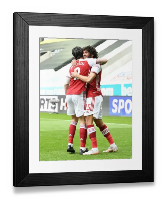 Framed Print : Elneny and Bellerin Celebrate Arsenal's Goal: Newcastle United vs Arsenal, 2021-22 Premier League Framed Print : Elneny and Bellerin Celebrate Arsenal's Goal: Newcastle United vs Arsenal, 2021-22 Premier League