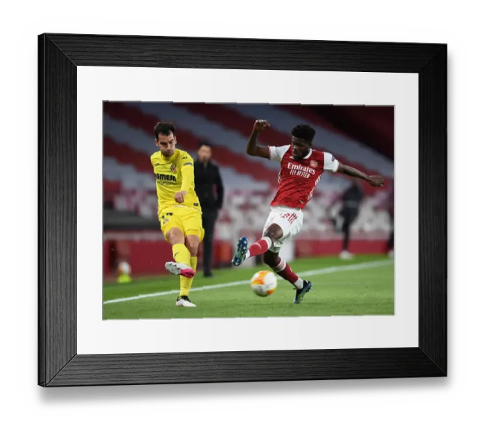 Framed Print : Arsenal vs. Villarreal: Thomas Partey Clashes in UEFA Europa League Semi-Final Amid Empty Stands
