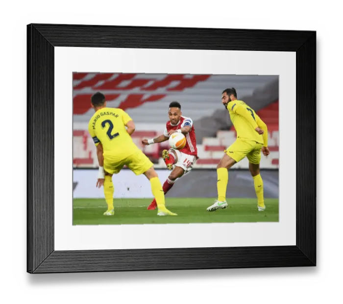 Framed Print : Arsenal's Aubameyang Faces Off Against Villarreal's Gaspar and Albiol in UEFA Europa League Semi-Final