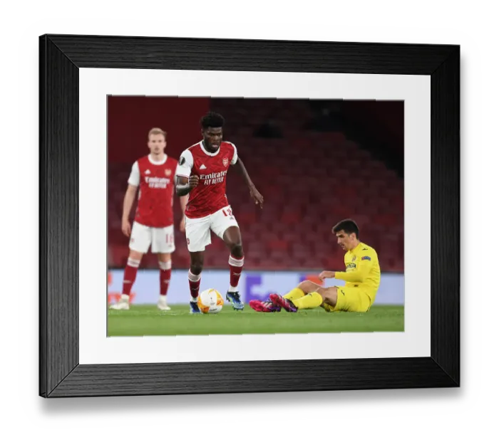 Framed Print : Thomas Partey in Action: Arsenal vs Villareal CF - UEFA Europa League Semi-Final (Behind Closed Doors)