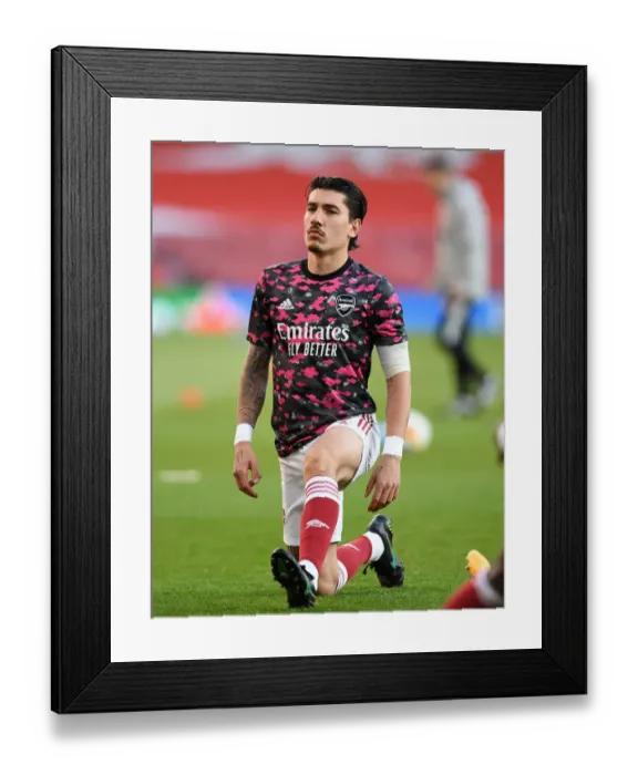 Framed Print : Arsenal's Hector Bellerin Before Empty Emirates Stadium in UEFA Europa League Semi-Final vs Villarreal CF