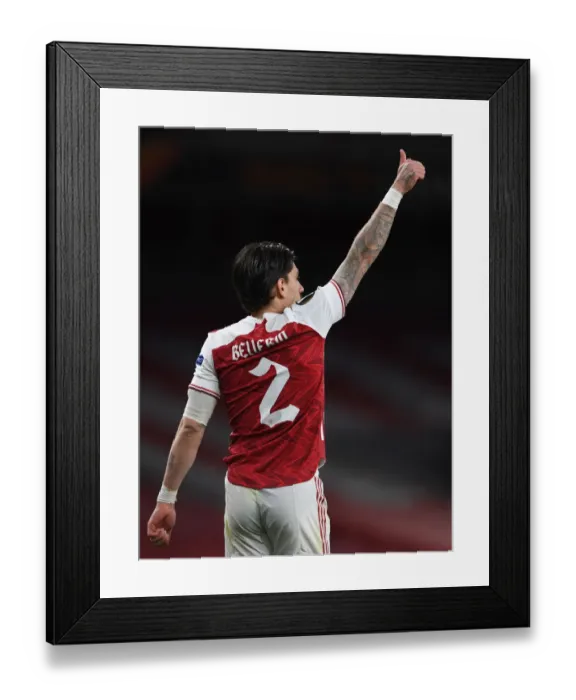 Framed Print : Arsenal's Bellerin in UEFA Europa League Semi-Final: A Lone Warrior at Emirates Amid Pandemic Restrictions