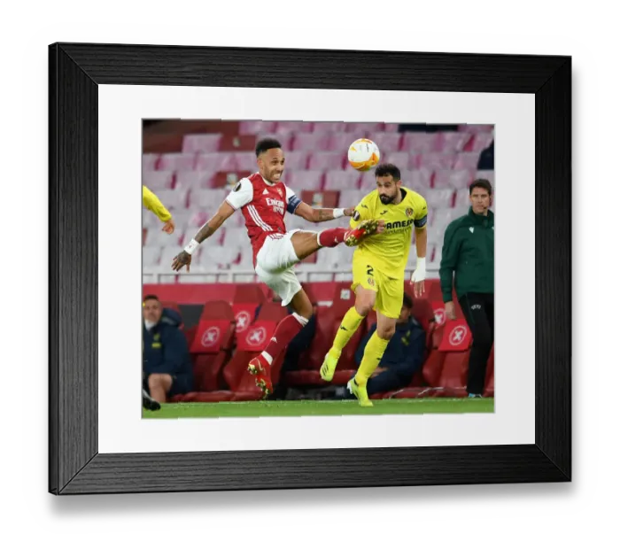 Framed Print : Arsenal vs Villarreal: Aubameyang Clashes with Gaspar in UEFA Europa League Semi-Final Amid Empty Stands