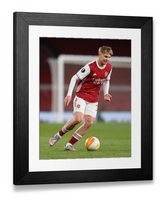 Framed Print : Emile Smith Rowe Alone: UEFA Europa League Semi-Final at Emirates Amidst Coronavirus Restrictions Framed Print : Emile Smith Rowe Alone: UEFA Europa League Semi-Final at Emirates Amidst Coronavirus Restrictions