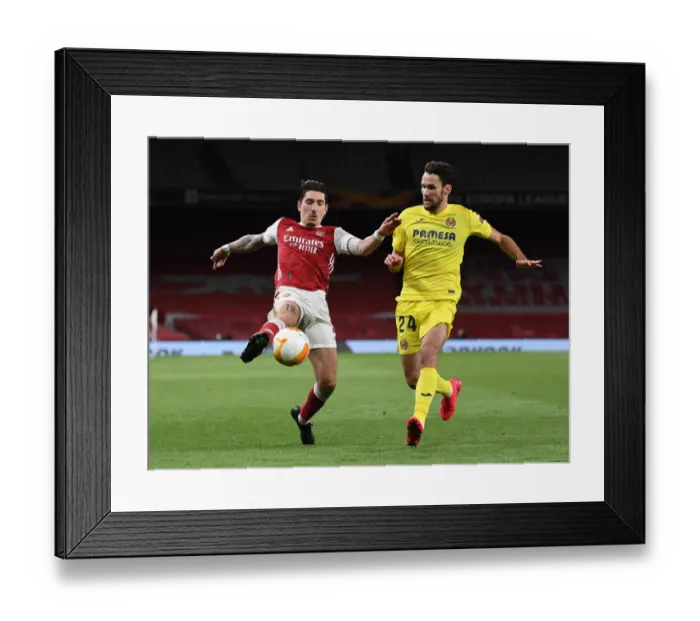 Framed Print : Arsenal vs Villarreal: UEFA Europa League Semi-Final at Empty Emirates Stadium (2020-21) Framed Print : Arsenal vs Villarreal: UEFA Europa League Semi-Final at Empty Emirates Stadium (2020-21)