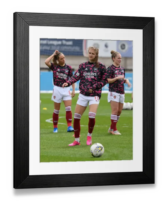 Framed Print : Arsenal's Vivianne Miedema Gears Up for Aston Villa Clash in Empty Meadow Park (FA WSL 2021) Framed Print : Arsenal's Vivianne Miedema Gears Up for Aston Villa Clash in Empty Meadow Park (FA WSL 2021)