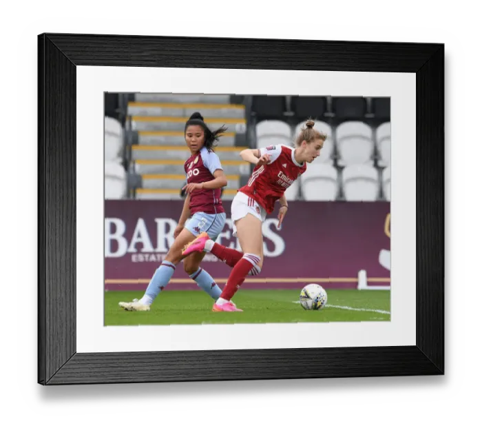 Framed Print : Arsenal's Vivianne Miedema in Action: FA WSL Clash Against Aston Villa at Empty Meadow Park (2021)