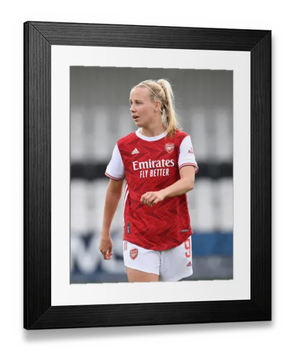 Framed Print : Arsenal's Beth Mead in Action against Aston Villa Women in Empty Meadow Park, FA WSL 2021