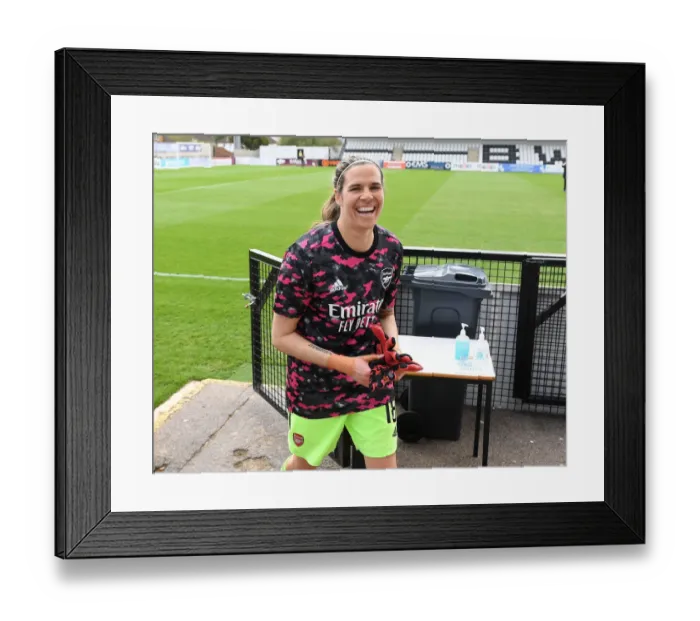 Framed Print : Arsenal vs Aston Villa Women: FA WSL Clash in Empty Stands - Lydia Williams Prepares Amid Pandemic Restrictions