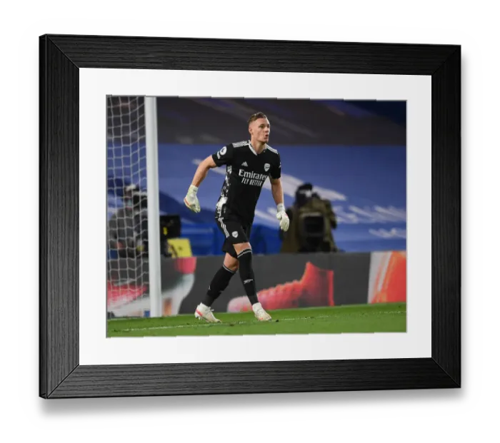 Framed Print : Arsenal's Bernd Leno in Action at Empty Stamford Bridge: Chelsea vs Arsenal, Premier League 2020-21