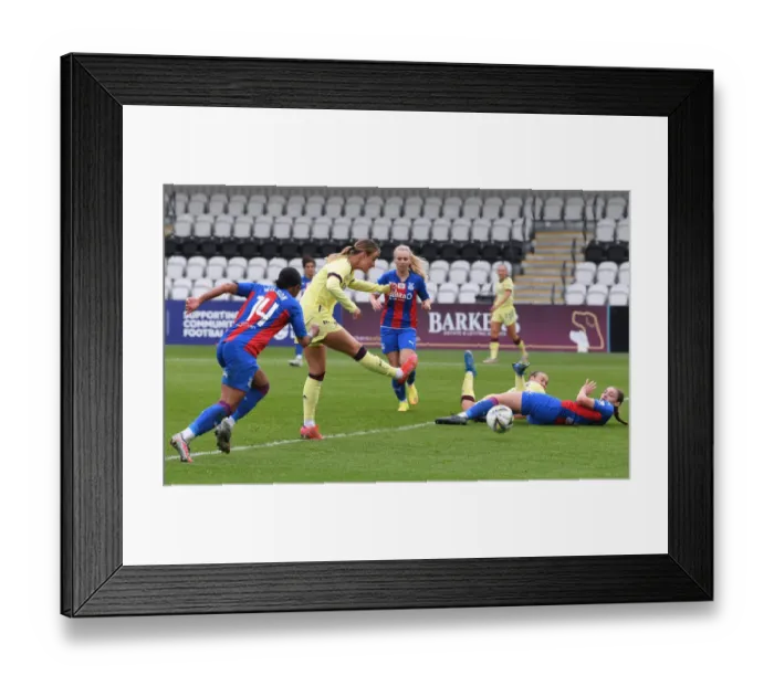Framed Print : Arsenal Women Crush Crystal Palace: Jill Roord Scores Seventh Goal in FA Cup Victory