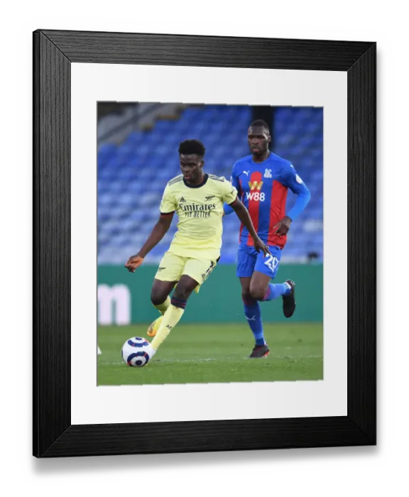 Framed Print : Bukayo Saka Outsmarts Christian Benteke: Crystal Palace vs. Arsenal, Premier League 2020-21 Framed Print : Bukayo Saka Outsmarts Christian Benteke: Crystal Palace vs. Arsenal, Premier League 2020-21