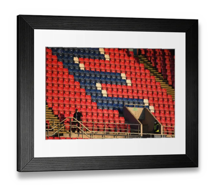 Framed Print : Crystal Palace vs Arsenal: Intense Rivalry in the Premier League