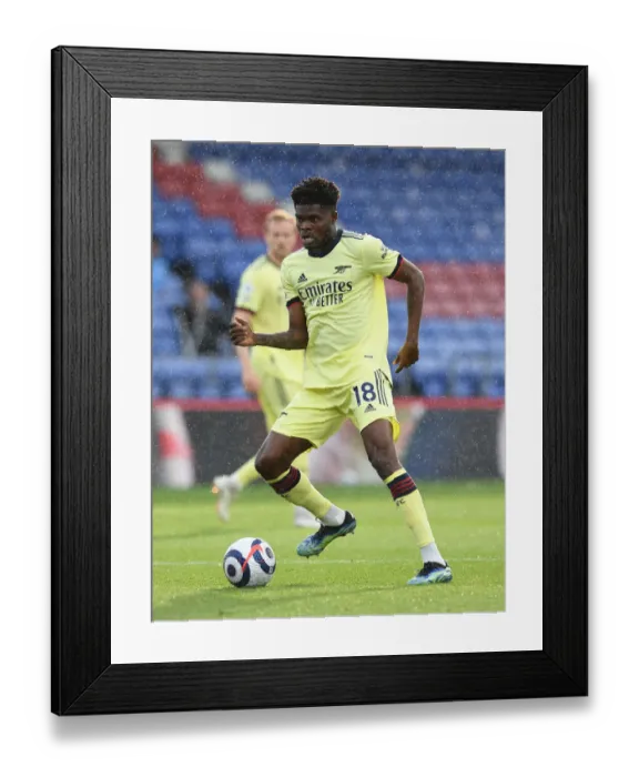 Framed Print : Thomas Partey in Action: Arsenal vs. Crystal Palace, Premier League 2020-21 Framed Print : Thomas Partey in Action: Arsenal vs. Crystal Palace, Premier League 2020-21