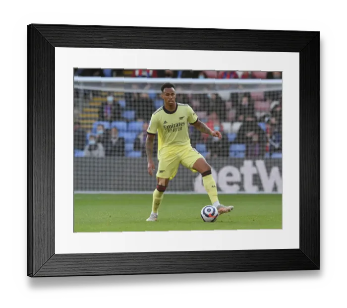 Framed Print : Gabriel Magalhaes Focuses in Arsenal's Battle at Selhurst Park (Crystal Palace vs Arsenal, Premier League 2020-21) Framed Print : Gabriel Magalhaes Focuses in Arsenal's Battle at Selhurst Park (Crystal Palace vs Arsenal, Premier League 2020-21)