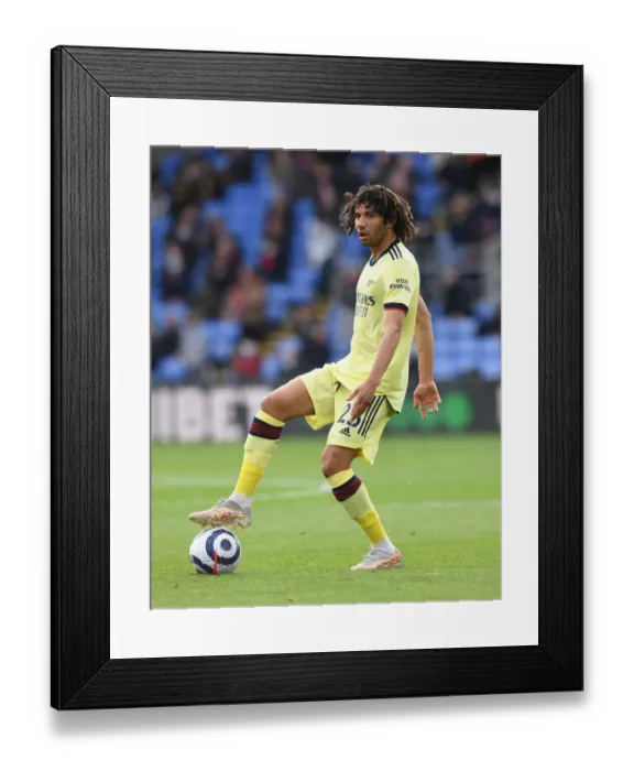 Framed Print : Mohamed Elneny's Unyielding Spirit: Arsenal's Victory Battle at Selhurst Park (Premier League 2020-21)