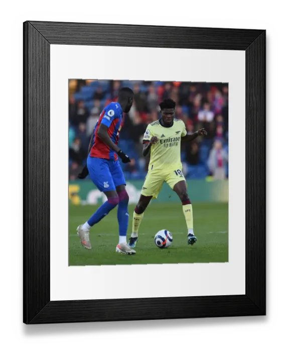 Framed Print : Thomas Partey in Action: Arsenal vs. Crystal Palace, Premier League 2020-21