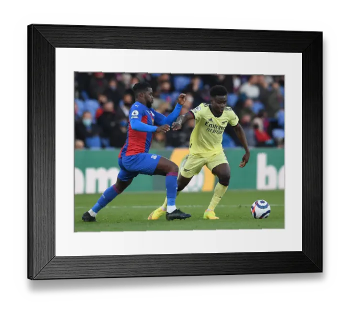 Framed Print : Saka vs Schlupp: Battle at Selhurst Park - Crystal Palace vs Arsenal, Premier League 2020-21 Framed Print : Saka vs Schlupp: Battle at Selhurst Park - Crystal Palace vs Arsenal, Premier League 2020-21