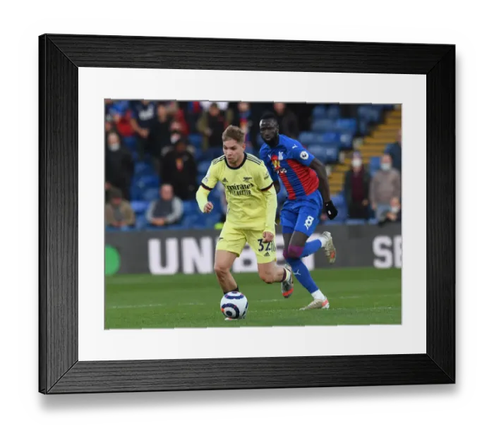 Framed Print : Emile Smith Rowe vs. Cheikhou Kouyate: Battle at Selhurst Park - Crystal Palace vs. Arsenal, Premier League 2020-21 Framed Print : Emile Smith Rowe vs. Cheikhou Kouyate: Battle at Selhurst Park - Crystal Palace vs. Arsenal, Premier League 2020-21
