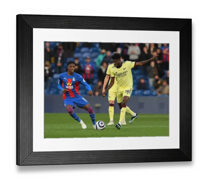 Framed Print : Thomas Partey Faces Wilfred Zaha Pressure: Crystal Palace vs Arsenal, Premier League 2020-21