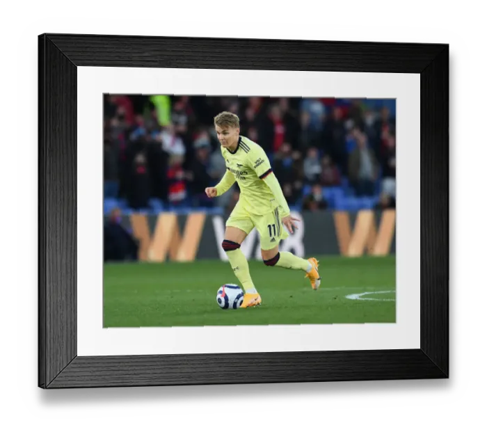 Framed Print : Martin Odegaard in Action: Arsenal vs Crystal Palace, Premier League 2020-21 Framed Print : Martin Odegaard in Action: Arsenal vs Crystal Palace, Premier League 2020-21
