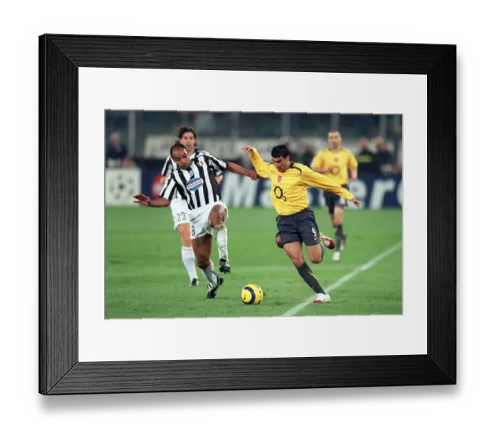 Framed Print : Jose Reyes (Arsenal) Emerson (Juve). Juventus 0: 0 Arsenal