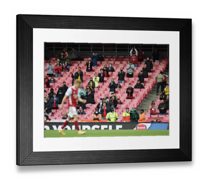 Framed Print : Arsenal Fans Applaud Martin Odegaard: Arsenal v Brighton & Hove Albion, Premier League 2021 Framed Print : Arsenal Fans Applaud Martin Odegaard: Arsenal v Brighton & Hove Albion, Premier League 2021