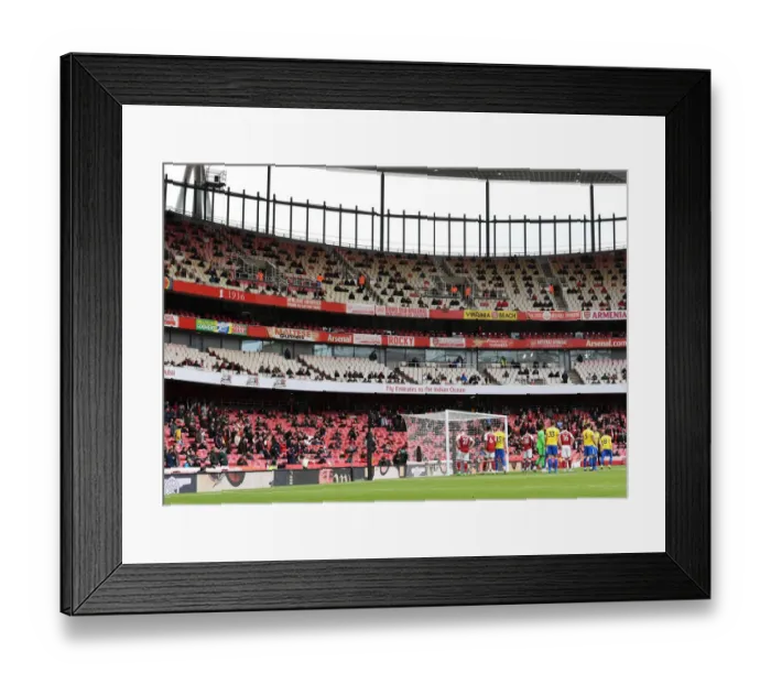 Framed Print : Electric Arsenal Atmosphere: Arsenal vs Brighton & Hove Albion (2020-21) Framed Print : Electric Arsenal Atmosphere: Arsenal vs Brighton & Hove Albion (2020-21)