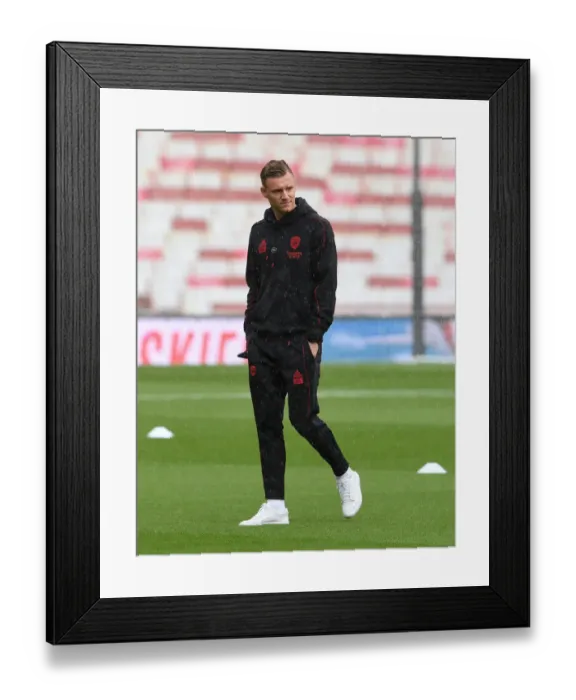 Framed Print : Arsenal's Bernd Leno: Pre-Match Focus before Arsenal vs Brighton & Hove Albion (2020-21)