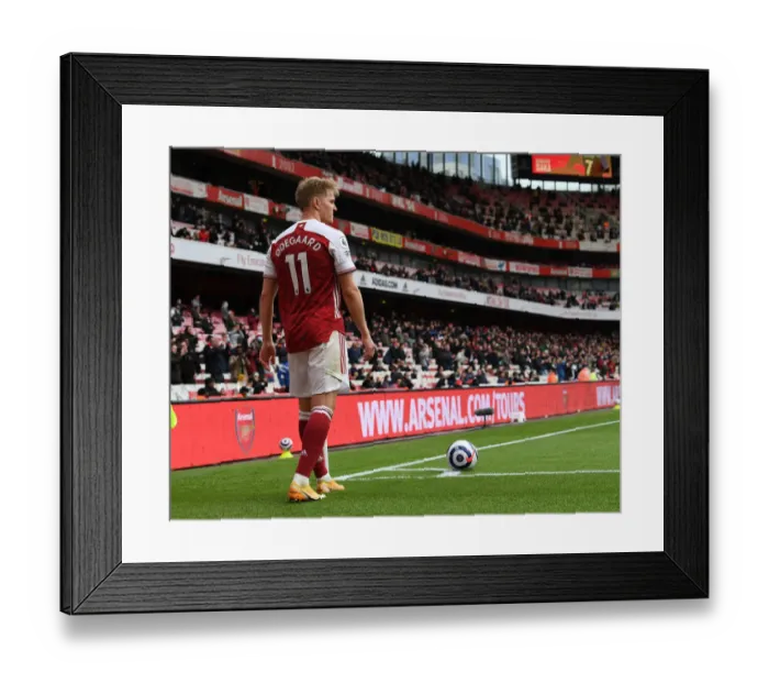 Framed Print : Martin Odegaard in Action: Arsenal vs Brighton & Hove Albion, Premier League 2020-21