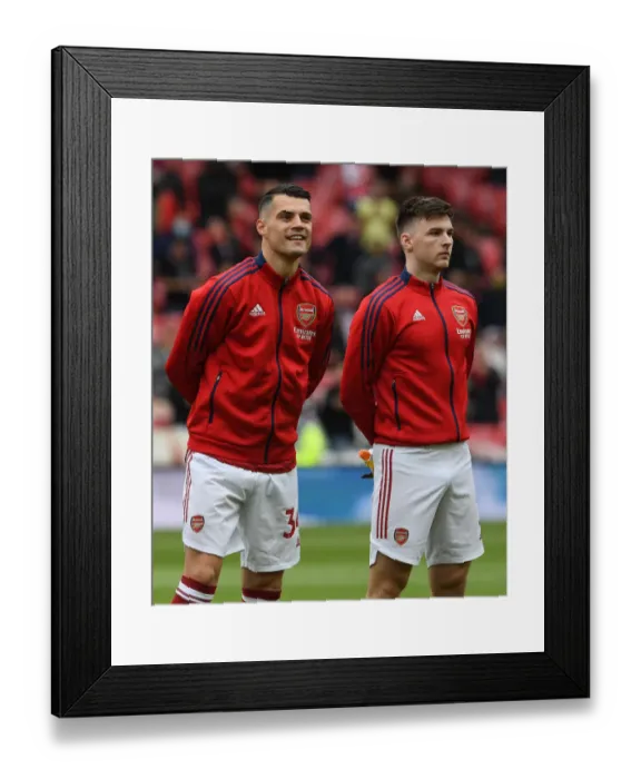 Framed Print : Arsenal: Xhaka and Tierney Pre-Match Huddle vs Brighton & Hove Albion (2020-21)