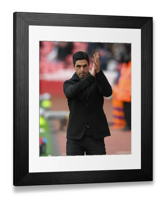 Framed Print : Arsenal's Mikel Arteta Rallies Fans Before Arsenal v Brighton & Hove Albion, Premier League 2020-21