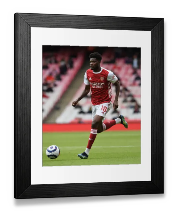 Framed Print : Thomas Partey: Arsenal vs Brighton & Hove Albion, Premier League 2020-21 - In Action